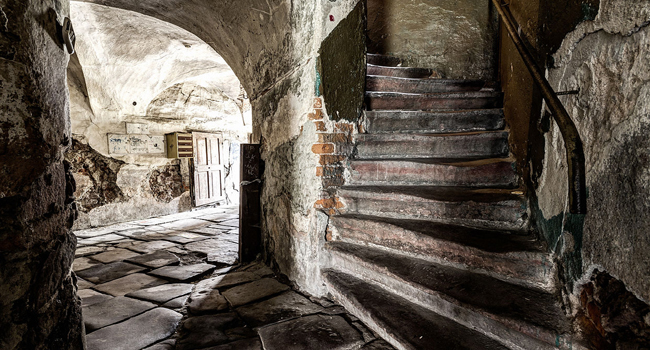 במקום הרביעי: גרם מדרגות בבית אריגה מהמאה ה-17, שנבנה בפעם השניה, בנובה רודה (Nowa Ruda) שבפולין. צלם: Jarek Ciurus