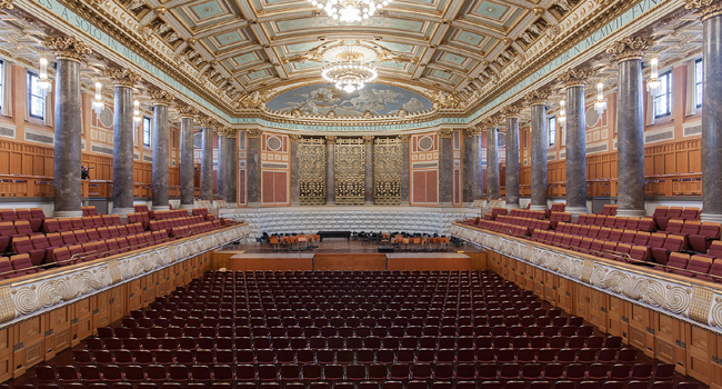 במקום החמישי: אולם קונגרס וקונצרטים מפואר מראשית המאה ה-20 בוויסבאדן (Wiesbaden), גרמניה. צלם: Martin Kraft