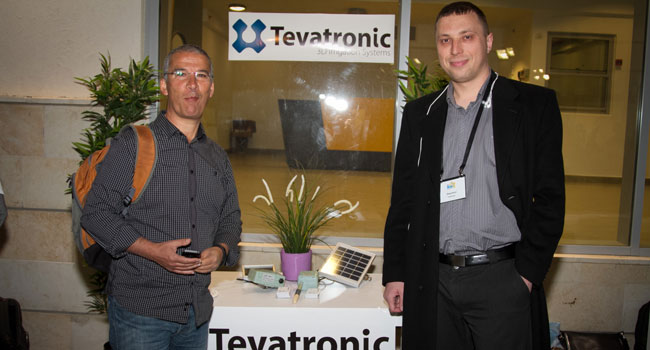 אנשי Tevatronic, שהגיעה למקום השני בתחרות