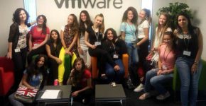 הנערות המשתתפות בפרויקט של VMware ועמותת "סודקות את תקרת הזכוכית"