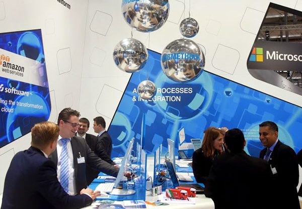 תצוגת פתרונות Software AG בענן של אמזון בתערוכת CeBIT 2015 בהנובר, גרמניה