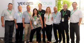 מימין: אבי שוורץ, Arrow; אורי טבנצ'יק, Veeam; גילרון צארום, זברה; רויטל אוחיון, זברה; ליאור חן, זברה; יקי שאלתיאל, HP; וצביקה רוזנפלד, HP