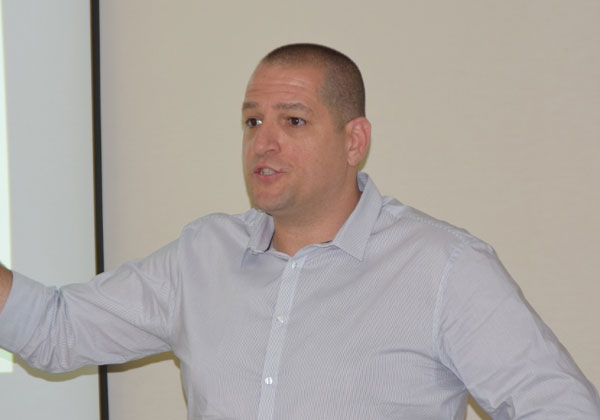 אופיר אייזיק, סמנכ"ל מכירות ב-Qlik Israel