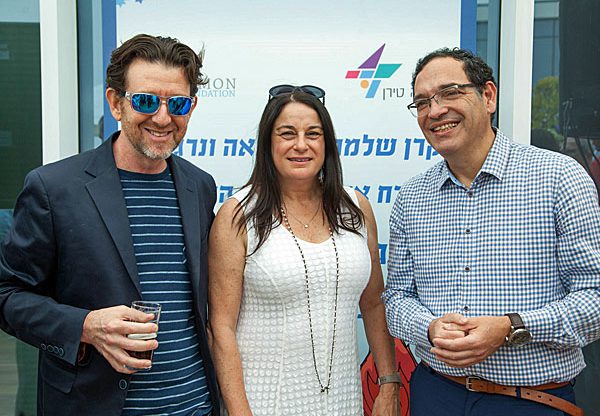 מימין: הרב שי פירון, לשעבר שר החינוך, רונה רמון ויואש טרוקמן, היו"ר והבעלים של אלעד מערכות ובנו של שלמה טירן ז"ל