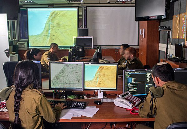 אנשי טכנולוגיה בצה"ל. צילום אילוסטרציה: דו"צ