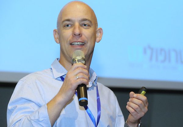 אשר גליקמן, סמנכ"ל לקוחות, שיווק וניהול מסמכים וידע במטרופולינט. צילום: ניב קנטור