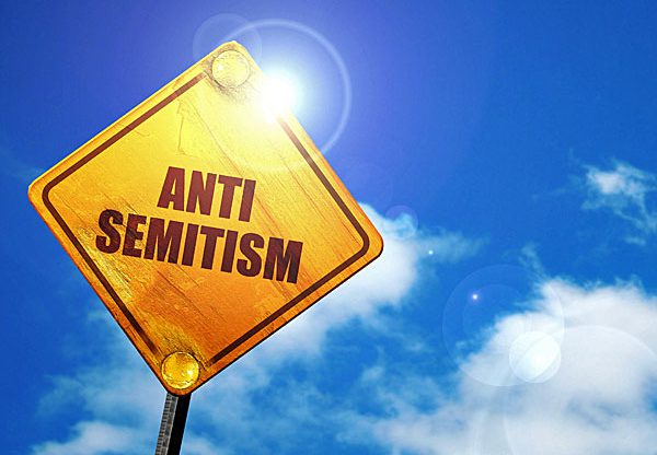 האם ה-"מאבק" של הרשתות החברתיות באנטישמיות ברשת נעשה רק כדי לצאת ידי חובה? צילום אילוסטרציה: BigStock