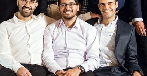 מימין: אלון ארבץ, מנהל מרכז הפיתוח של אינטסייטס בתל אביב, גיא ניצן, מנכ"ל החברה, וגל בן דוד, סמנכ"ל הטכנולוגיות. צילום: יח"צ
