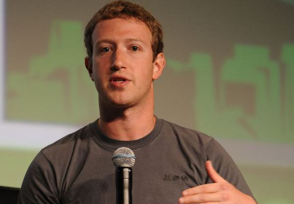 האם פייסבוק נוקטת "צעדים אגרסיביים" אך לא מספיקים נגד הפייק ניוז בנושא הקורונה? מארק צוקרברג. צילום: מתוך ויקיפדיה