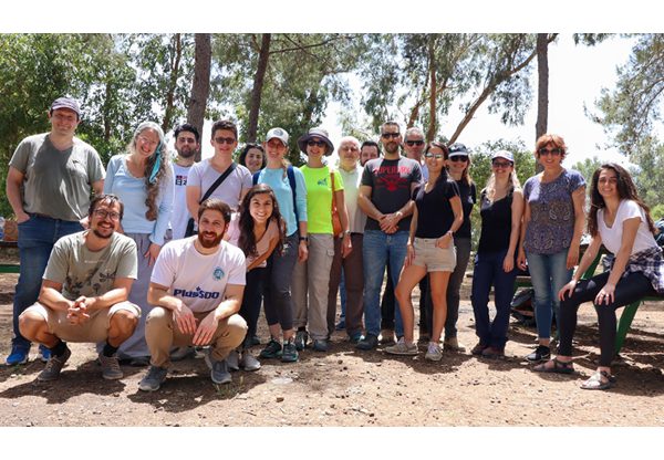 מתנדבי PTC ביער עופר בהר הכרמל. צילום: יח"צ