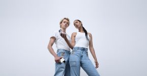 עסקת חבילה של סמסוגנ: ג'ינס+סמארטפון