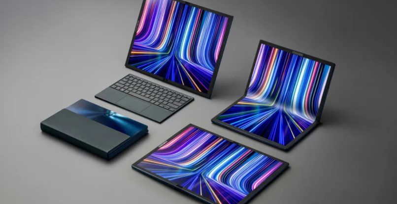 ה-Zenbook 17 Fold OLED של אסוס.