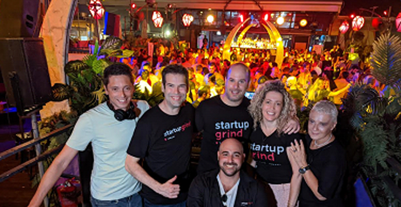 מימין: נורית אניב בר, טל רום - דירקטורית Startup Grind תל אביב, ירון פרל, יעלון רביד, שחר מטורין - מנהל פעילות Startup Grind ישראל, צחי גרין - DJ.