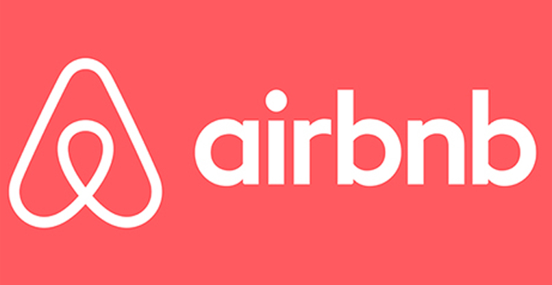 מפטרת מגייסים, אבל מתכוונת להתרחב. Airbnb.